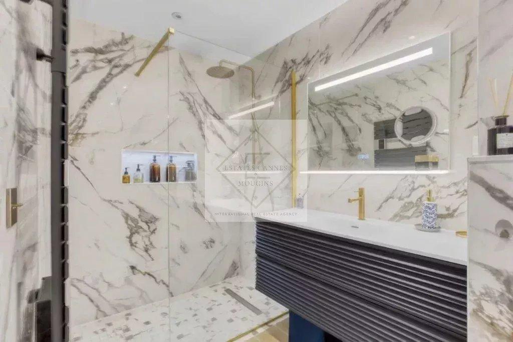 APPARTEMENT 3 PIÈCES RÉNOVÉ – MOURE ROUGE – VUE MER PANORAMIQUE