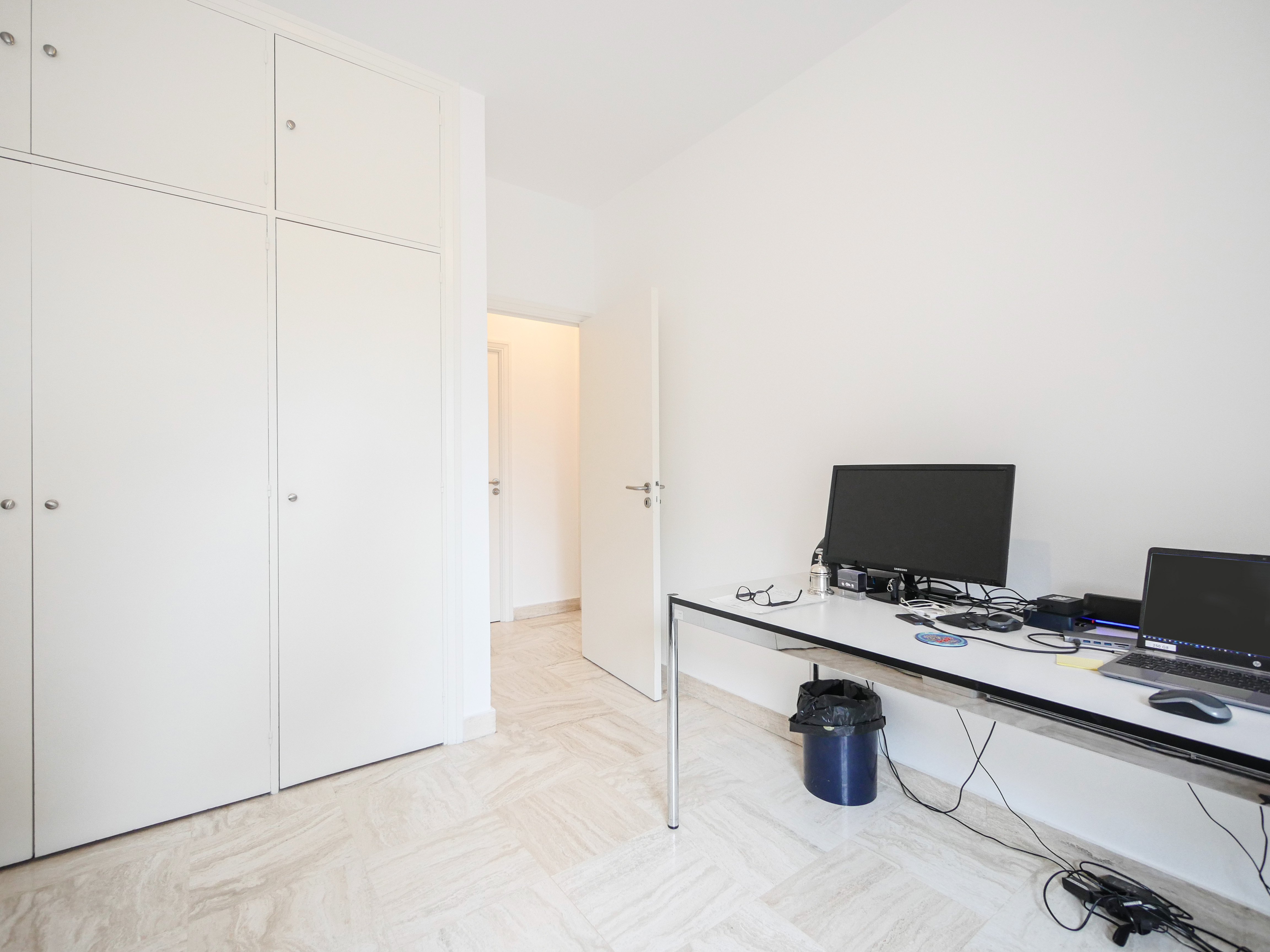 fCiLQ_bureau-1707845759.jpg