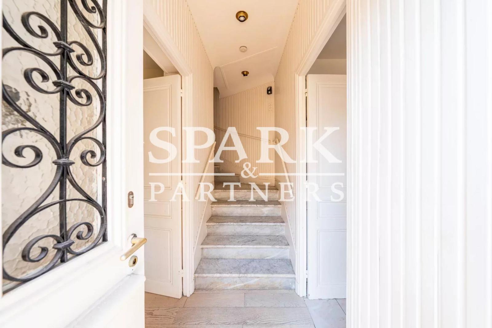 TOWN HOUSEPORT - A RENOVER (AVEC PROJET)