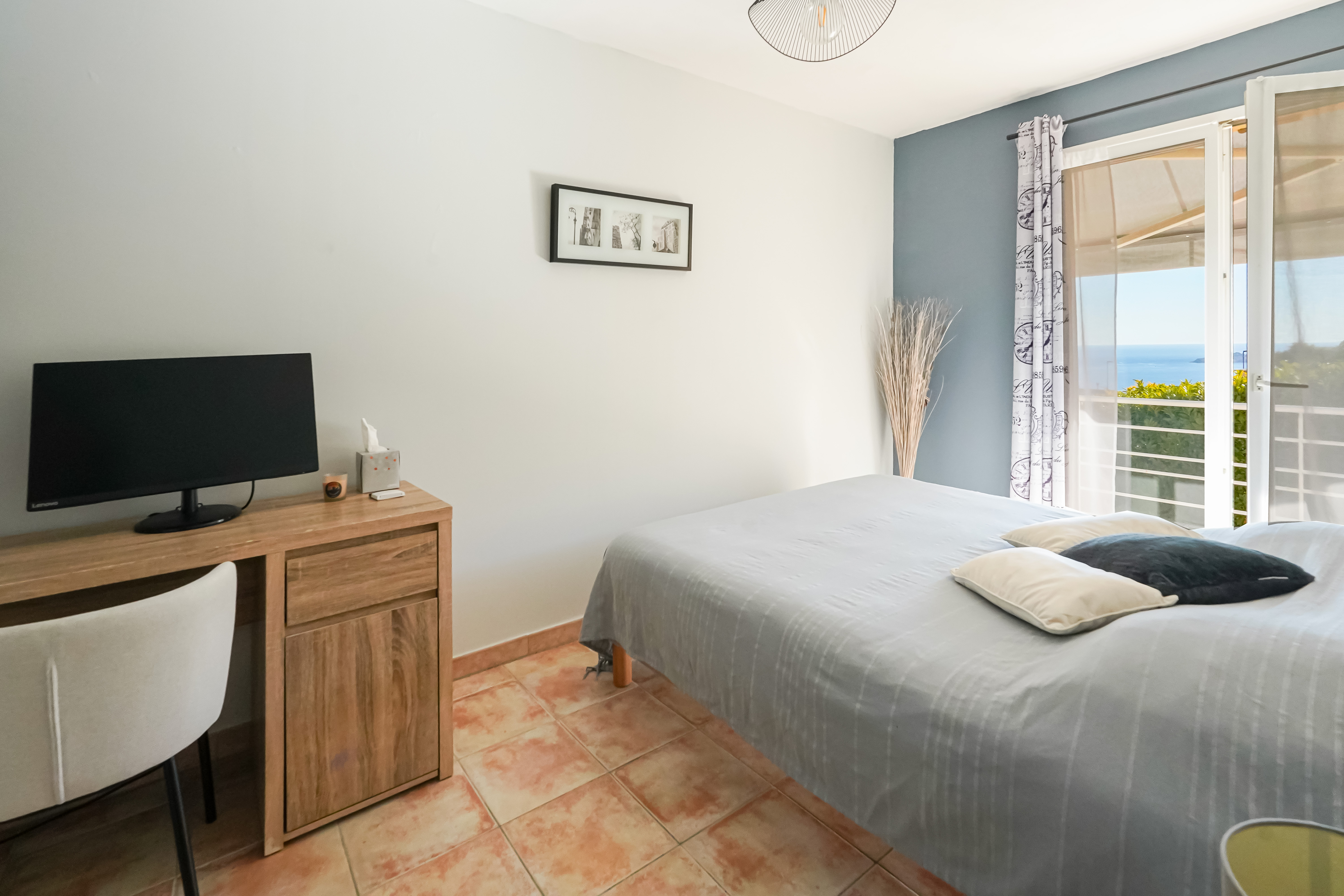 fed37_chambre-2-bis-saint-laurent-d-e-ze-valeri-agency-by-jm-barei-cap-d-ail.-1788448867.jpg