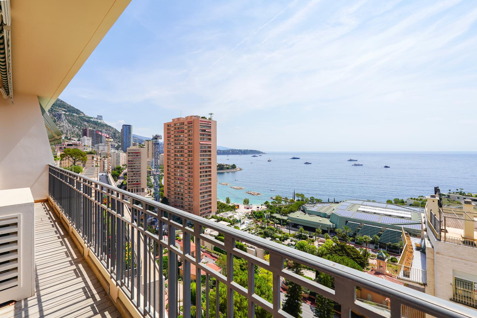 MONTE CARLO - 5 PIÈCES - CENTRE - VUE MER