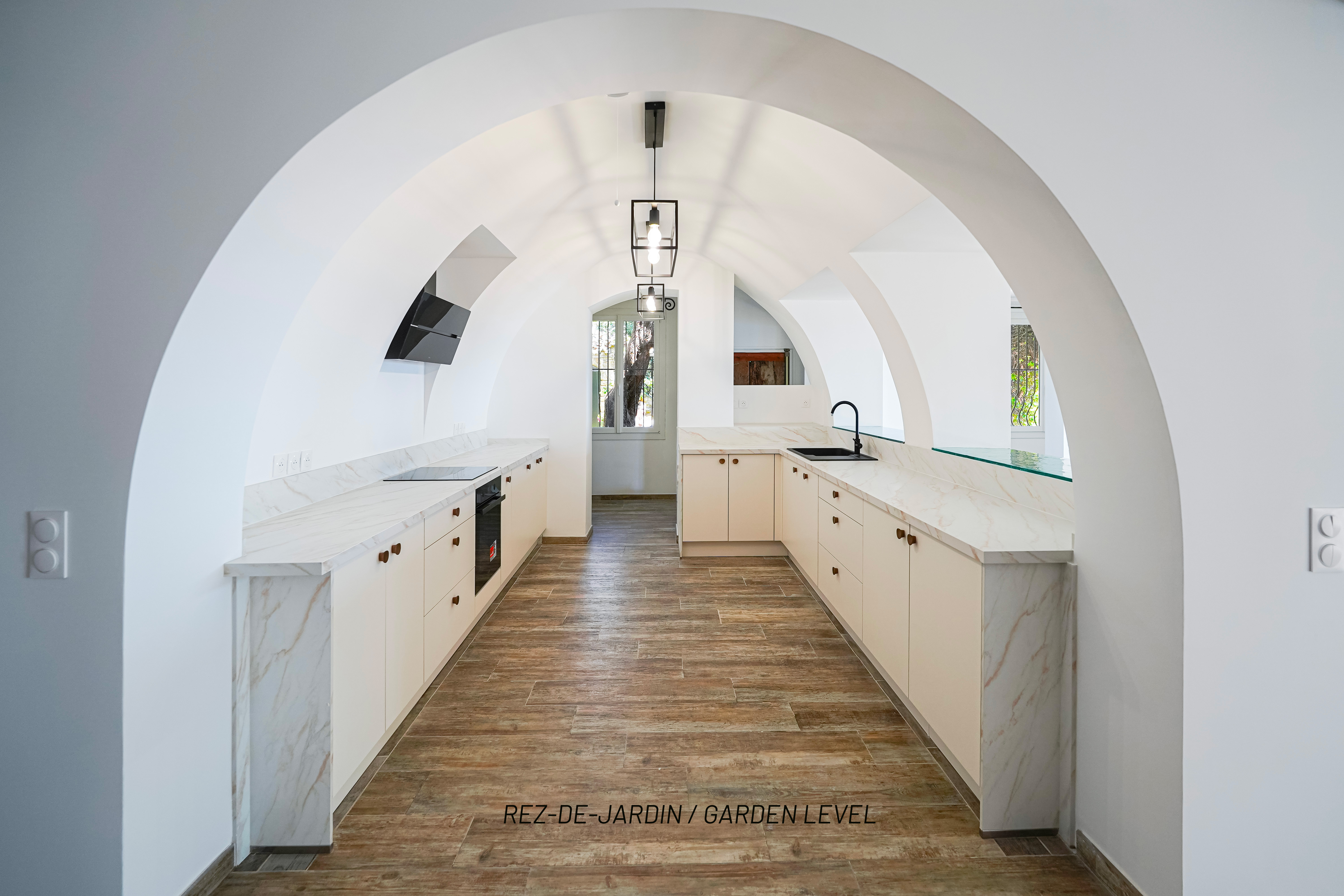 FFSmC_cuisine-cap-d-ail-valeri-agency-by-jm-barei-1782390070.jpg