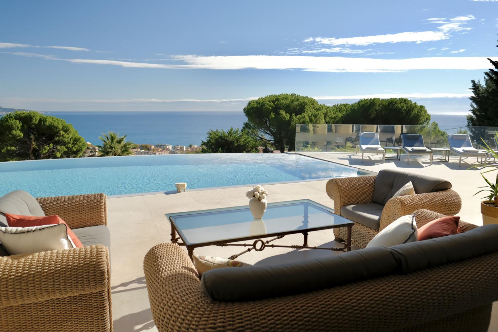 VILLA EUPHORIA