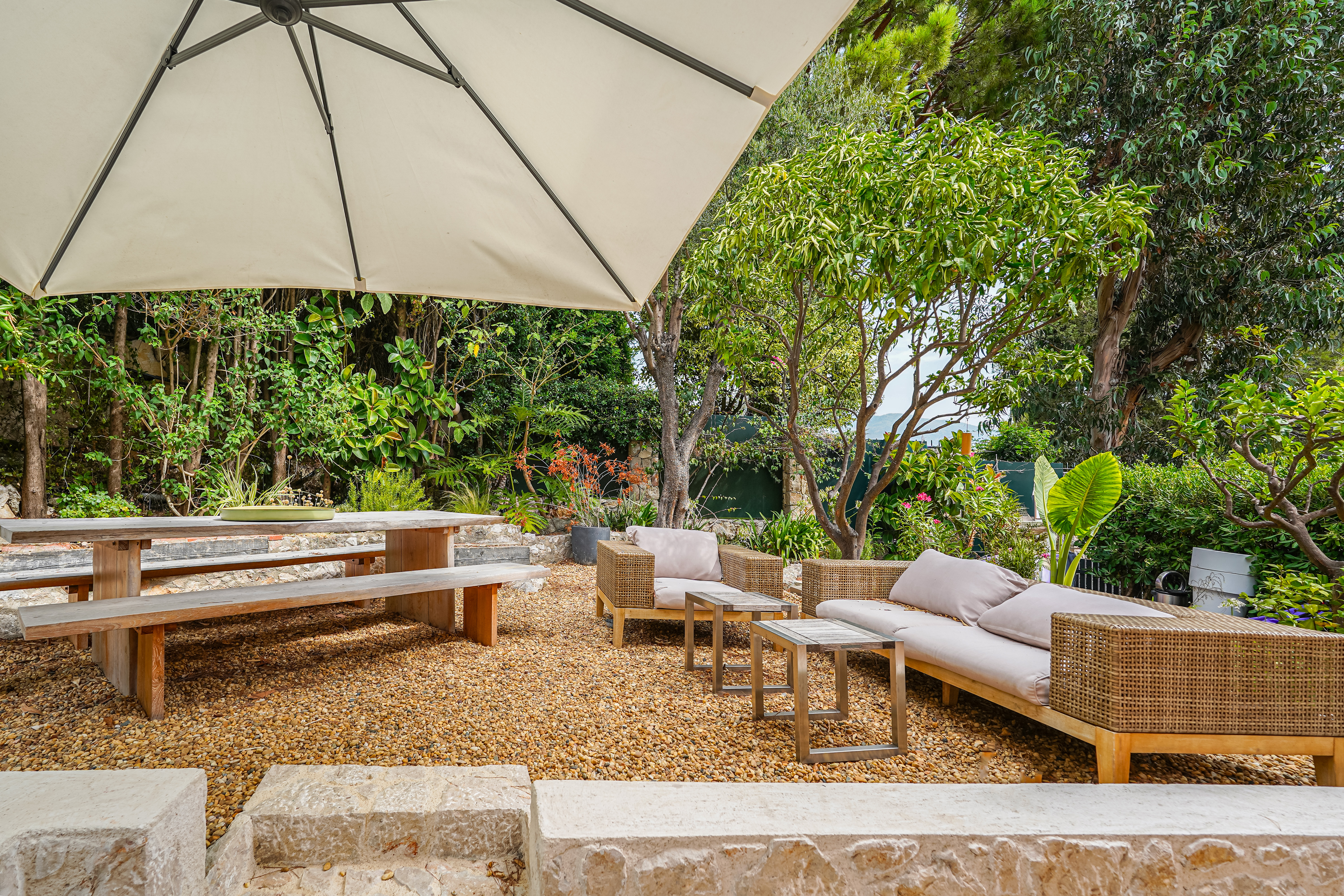 fMZtN_terrasse-valeri-agency-by-jm-barei-1786029216.jpg
