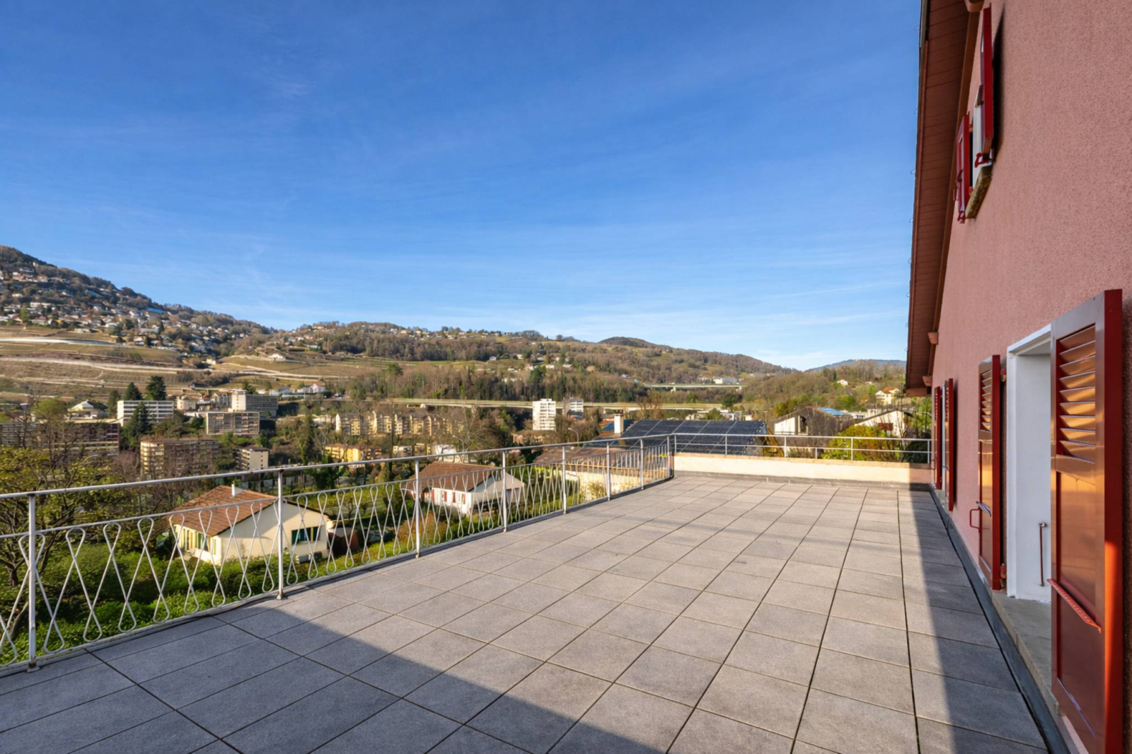 Maison familiale avec potentiel locatif dans un quartier résidentiel de Vevey