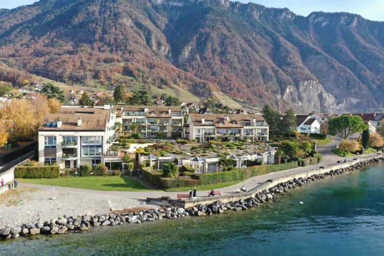 Grand duplex de 3.5 pièces avec vue imprenable sur le lac et les montagnes
