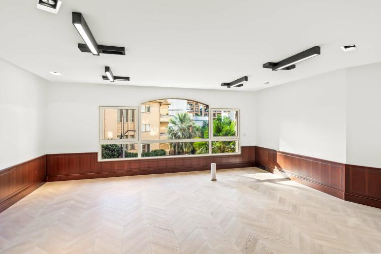 Villa del Sole : Bureaux Entièrement Rénovés