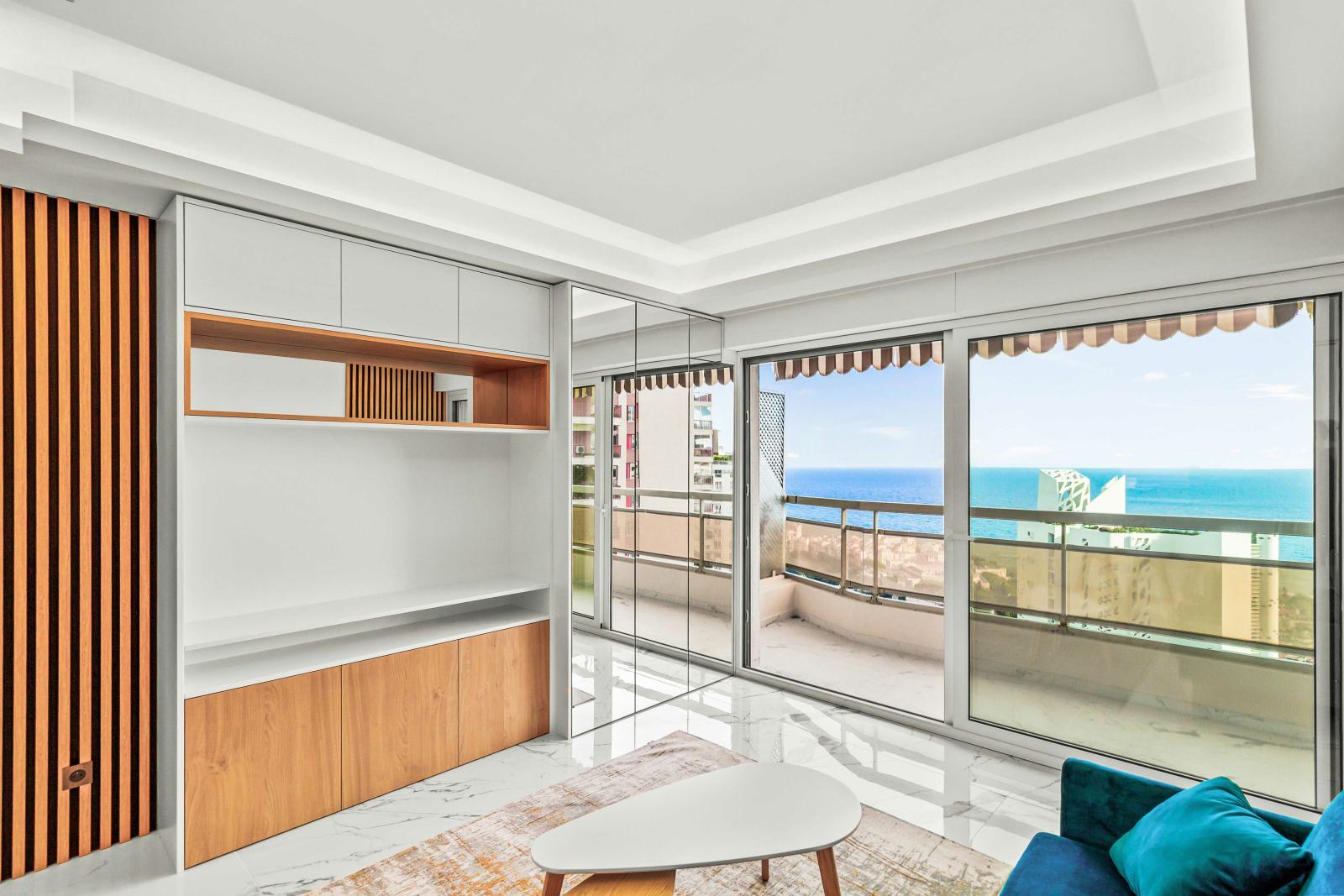 Ligures : Studio Entièrement Rénové avec Vue Mer Panoramique, Cave et Parking