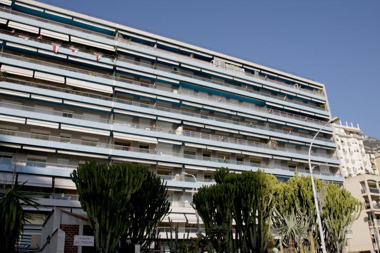 RARE ! BOX CENTRAL - LE TROCADERO