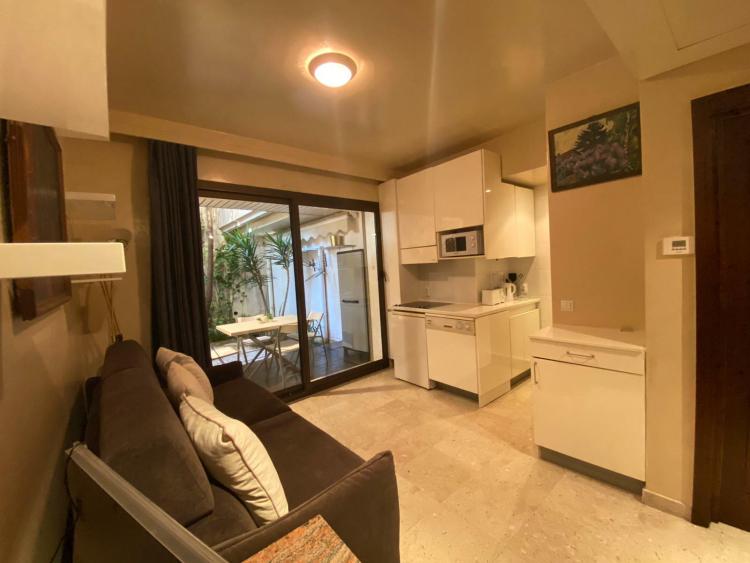 LOCATION - STUDIO - BEVERLY PALACE - MONEGHETTI - MONACO