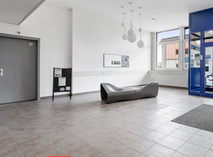 Locaux de 118 m2 au 3ème étage Zone FTI