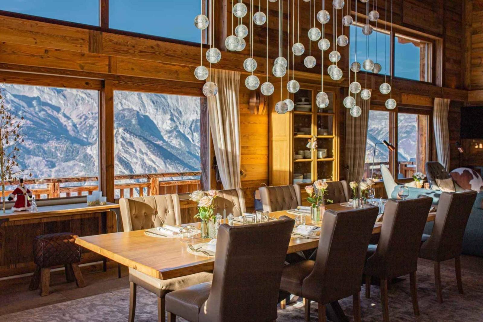 Chalet moderne avec vue imprenable sur les montagnes