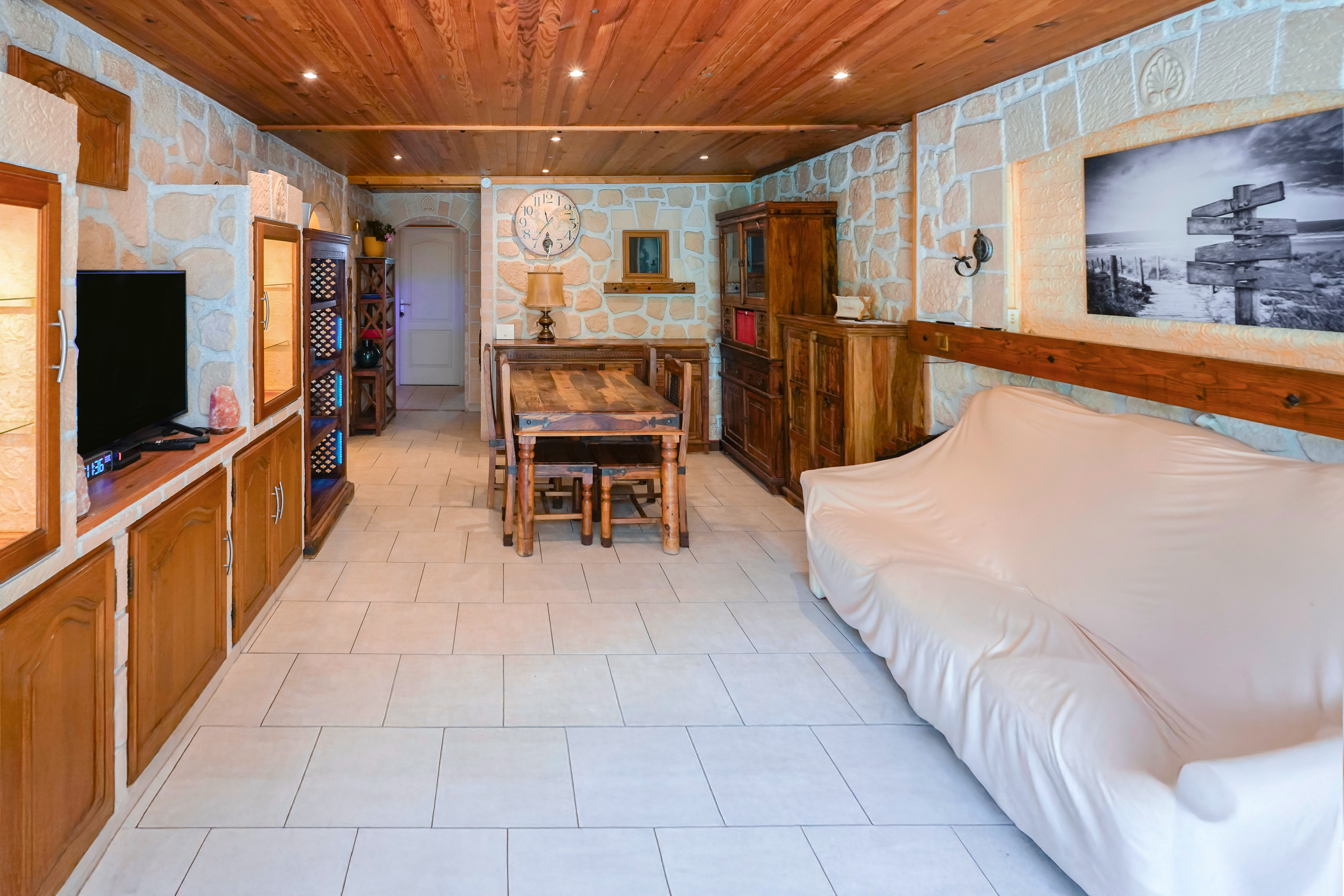 gUrOB_sejour-bis-menton-valeri-agency-by-jm-barei--1784274763.jpg