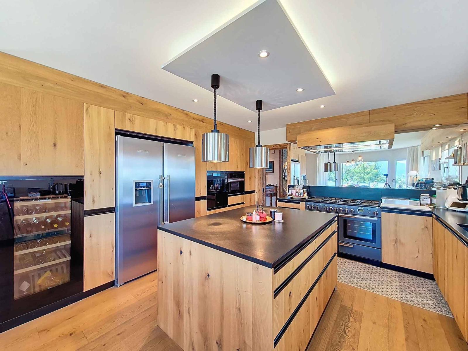 MAGNIFIQUE PROPRIÉTÉ AVEC DÉPENDANCE (MAZOT) ET PISCINE EXTERIEURE