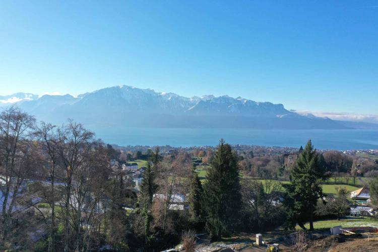 Terrain à bâtir avec permis de construire en force