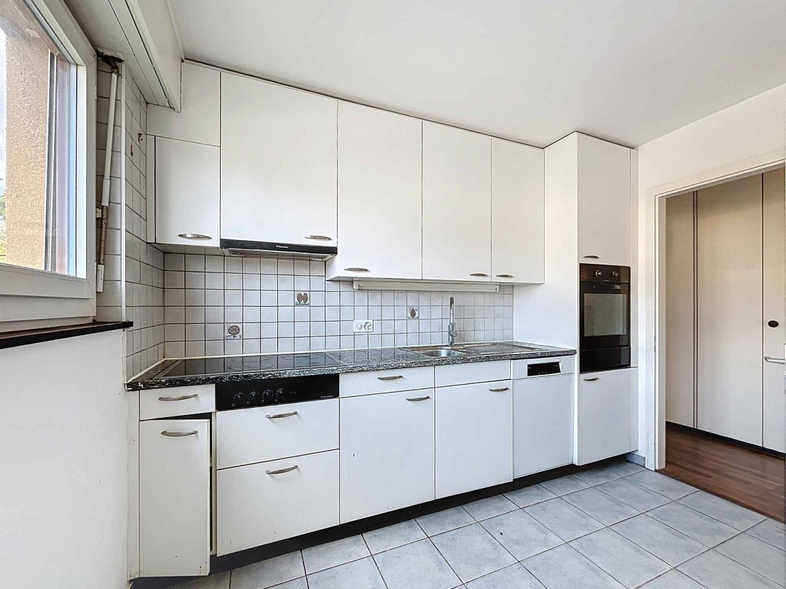 Appartement de 4,5 pièces avec balcon et vue dégagée