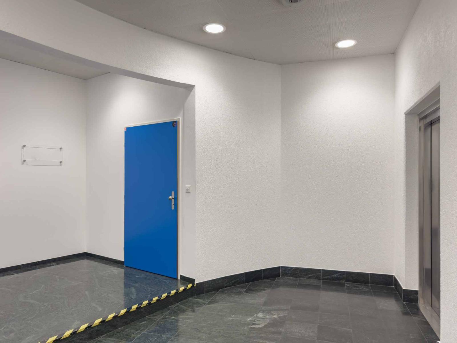 Bureau de 283 m² au 1er étage d’un bâtiment industriel au Lignon