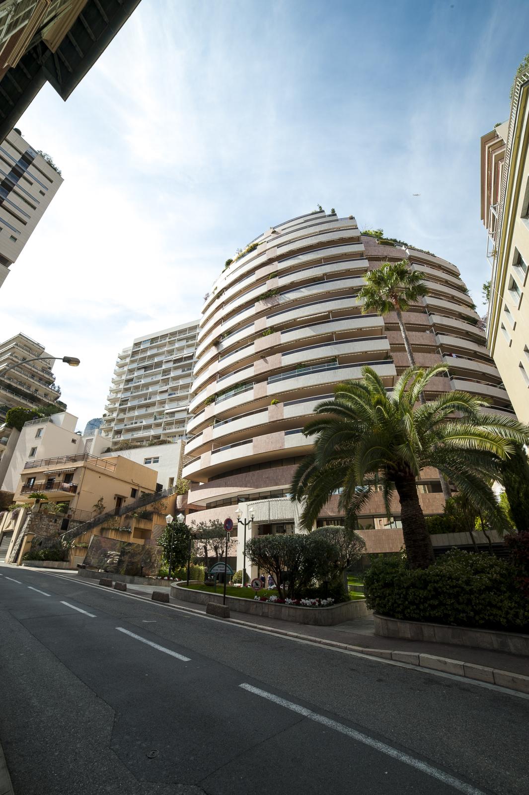 Agréable bureau rénové dans résidence de haut standing !