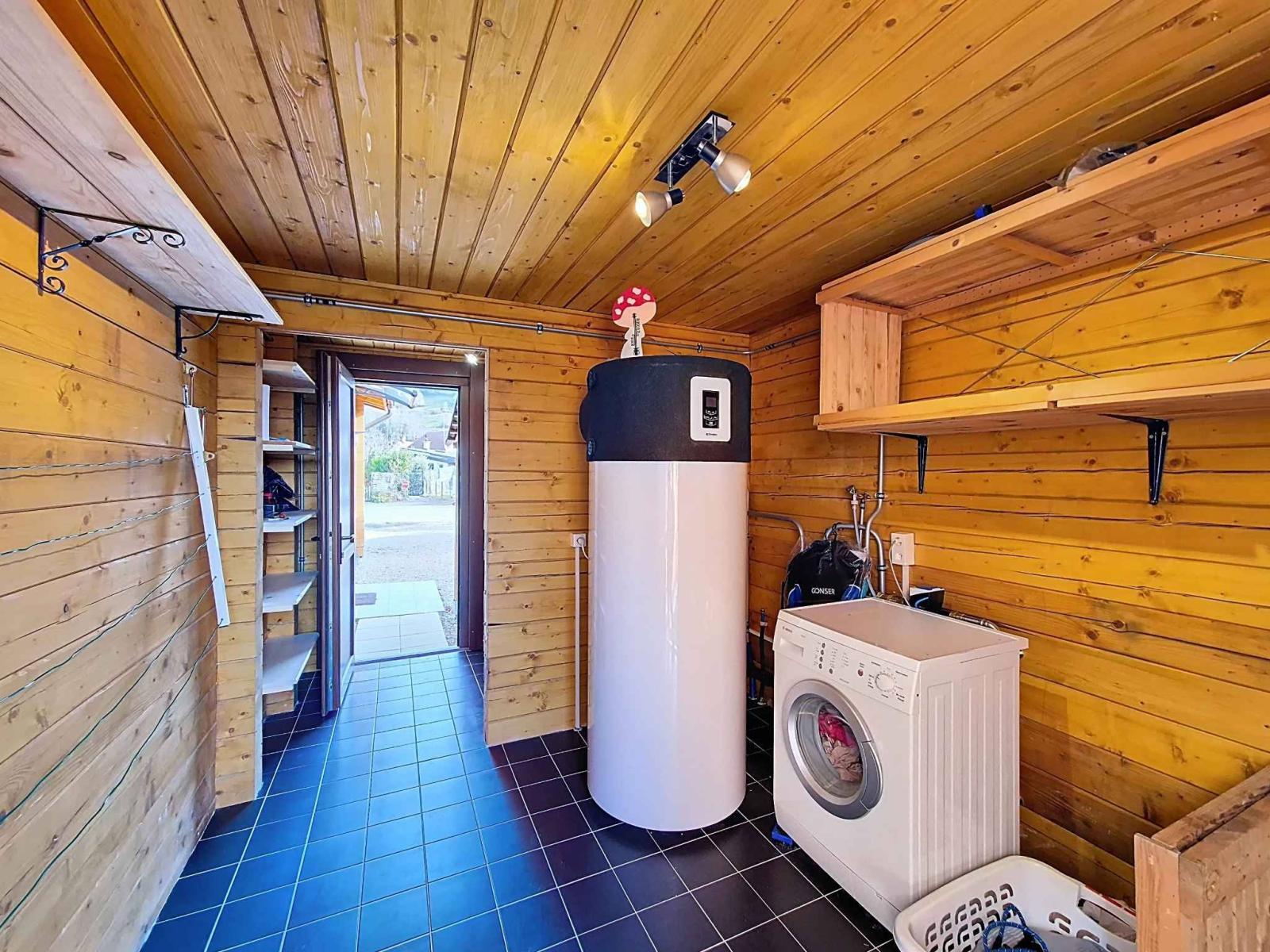 Rare à la vente - Villa à deux pas du lac !