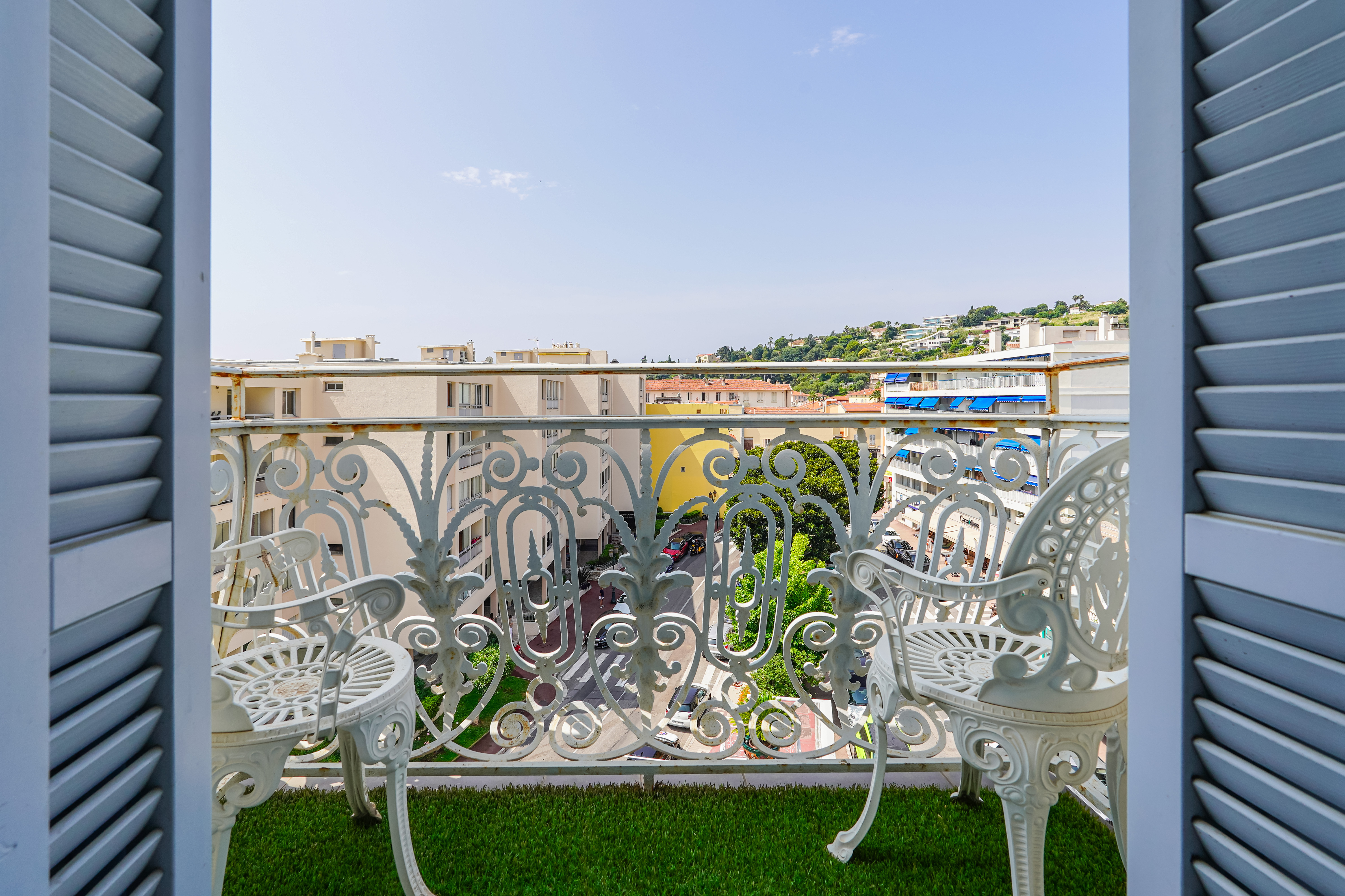 HU0uC_balcon-2-beaulieu-sur-mer-1756366990.jpg