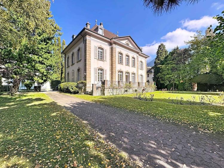 Demeure de prestige dans un quartier recherché