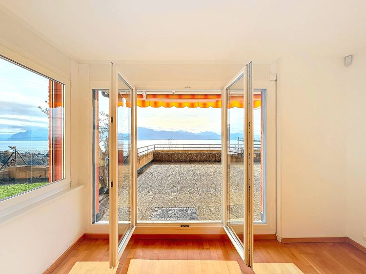 Appartement Lumineux avec Terrasse, Jardin et Vue