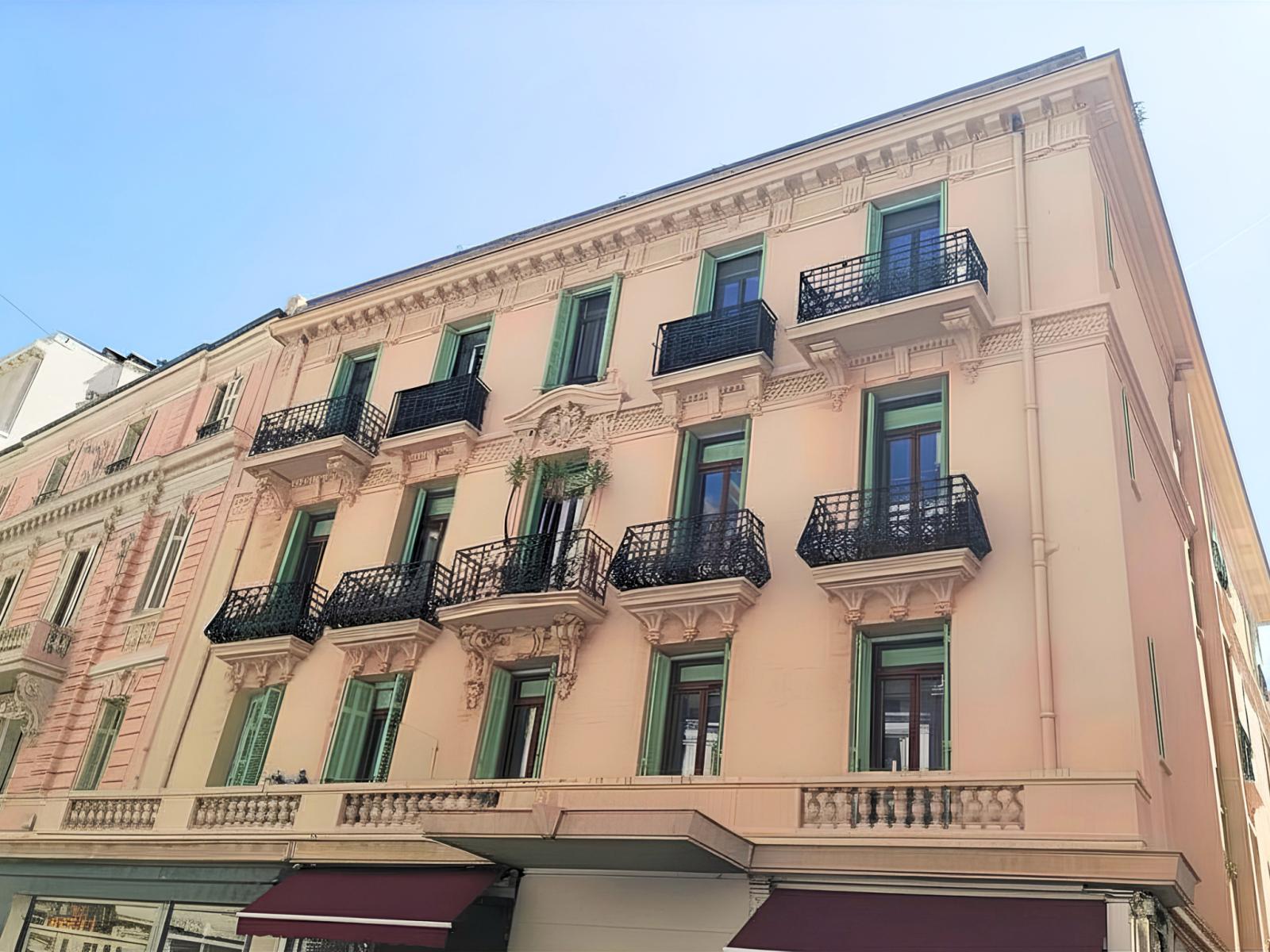 L'Ambassador - Boulevard des Moulins