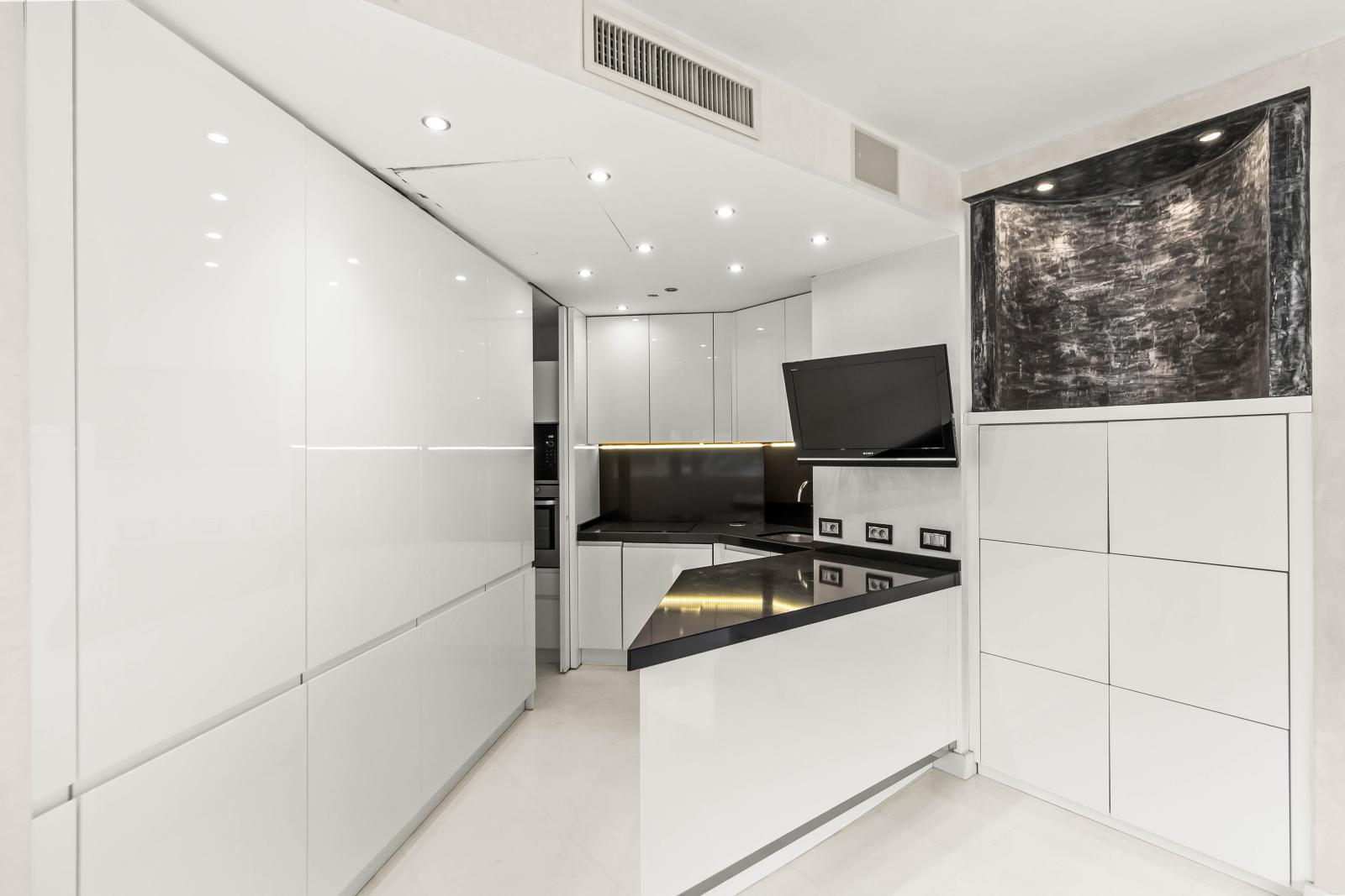 Parc Saint Roman : Grand Duplex Roof avec Parking & Cave