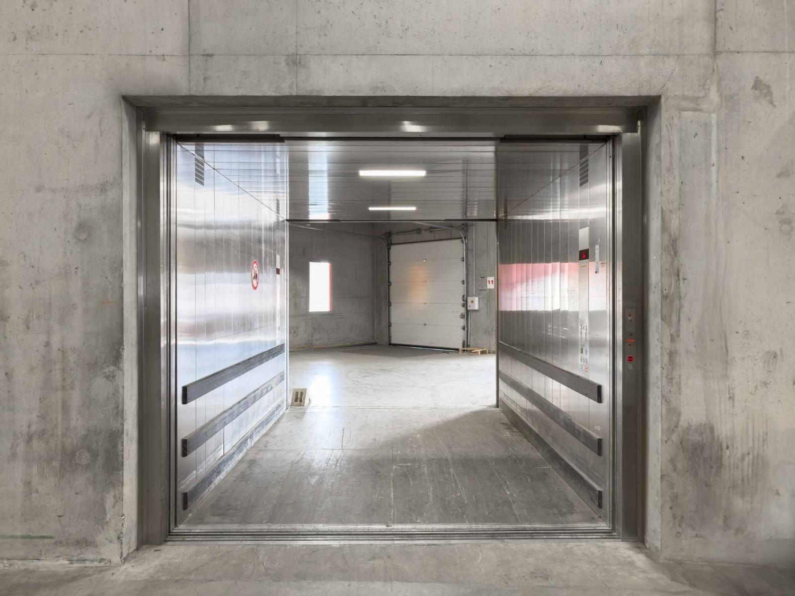 Magnifique dépôt Logistique de 1'000m² avec Quais de Déchargement