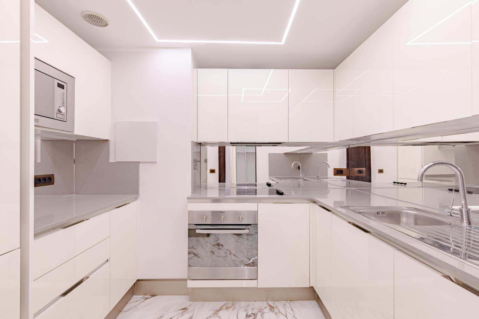 MAGNIFIQUE 2 PIECES ENTIEREMENT RENOVE