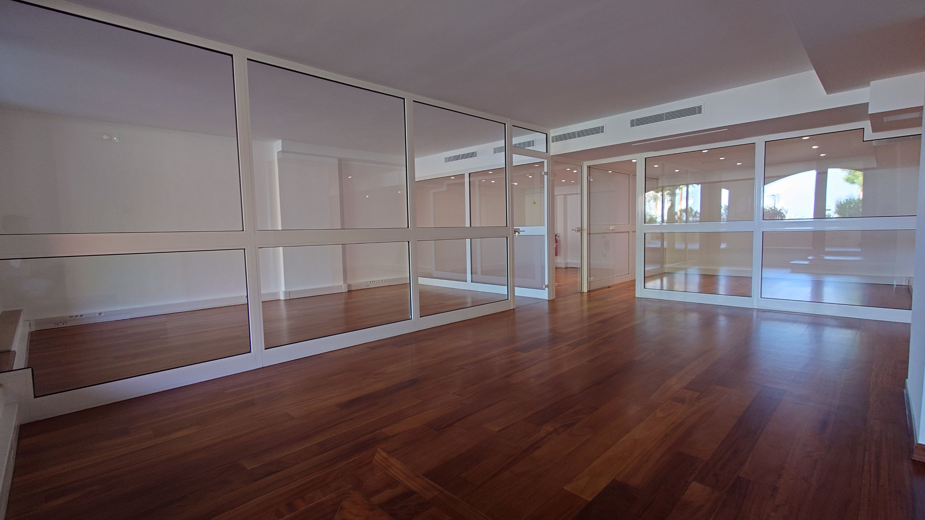 ImL2o_bureaux-ensemble-1724429485.jpg