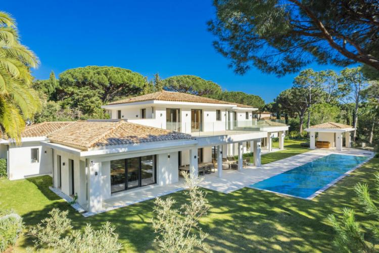 Villa dans les parc de Saint Tropez - Location Saisonnière