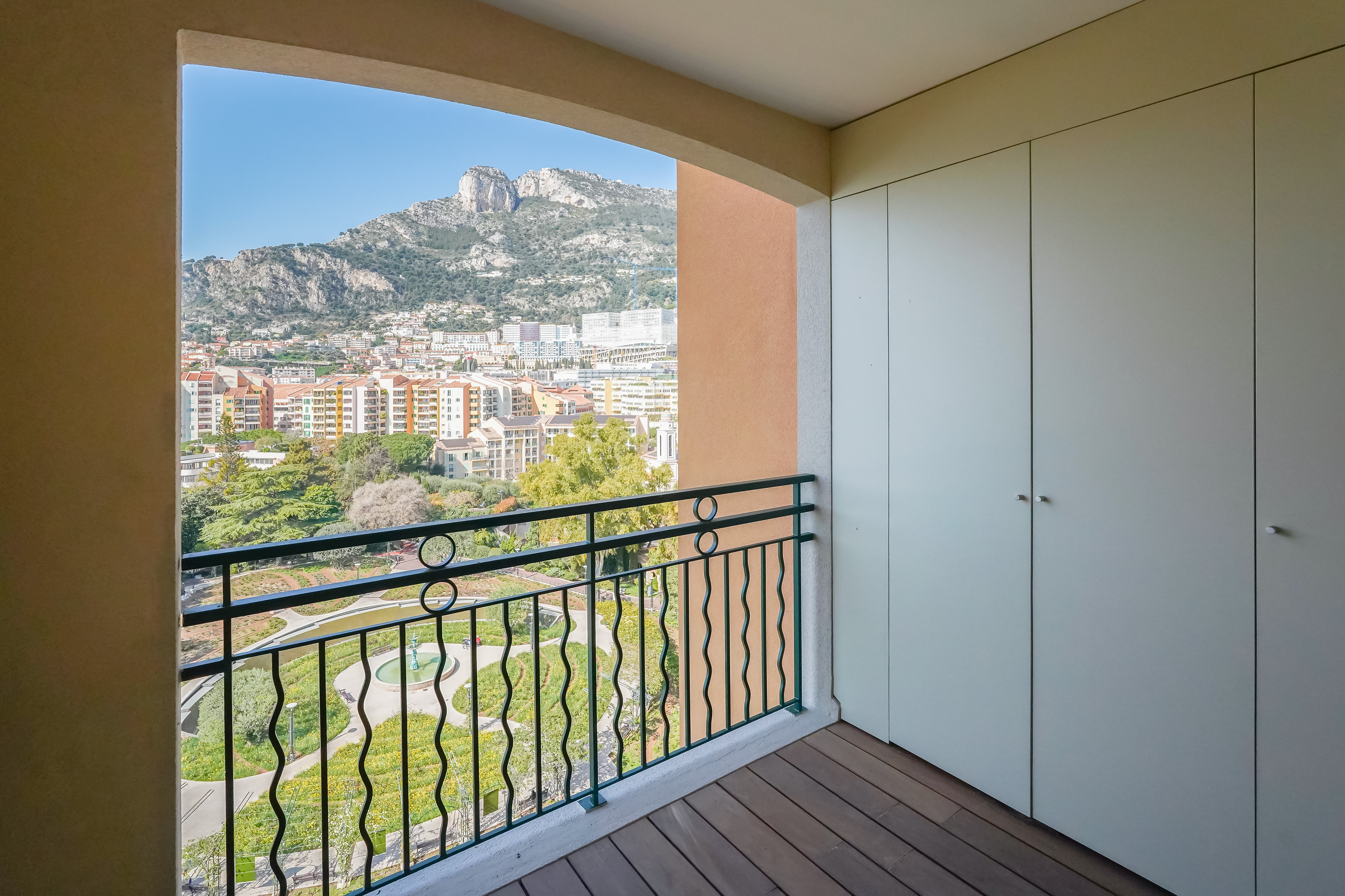 InLRm_terrasse-chambre-barnes-valeri-agency-monaco-fontvieile-1773994159.jpg