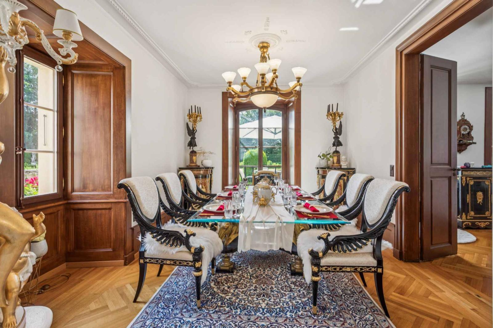 Prestigieux appartement de 6 pièces avec studio indépendant au sein d'un domaine d'exception