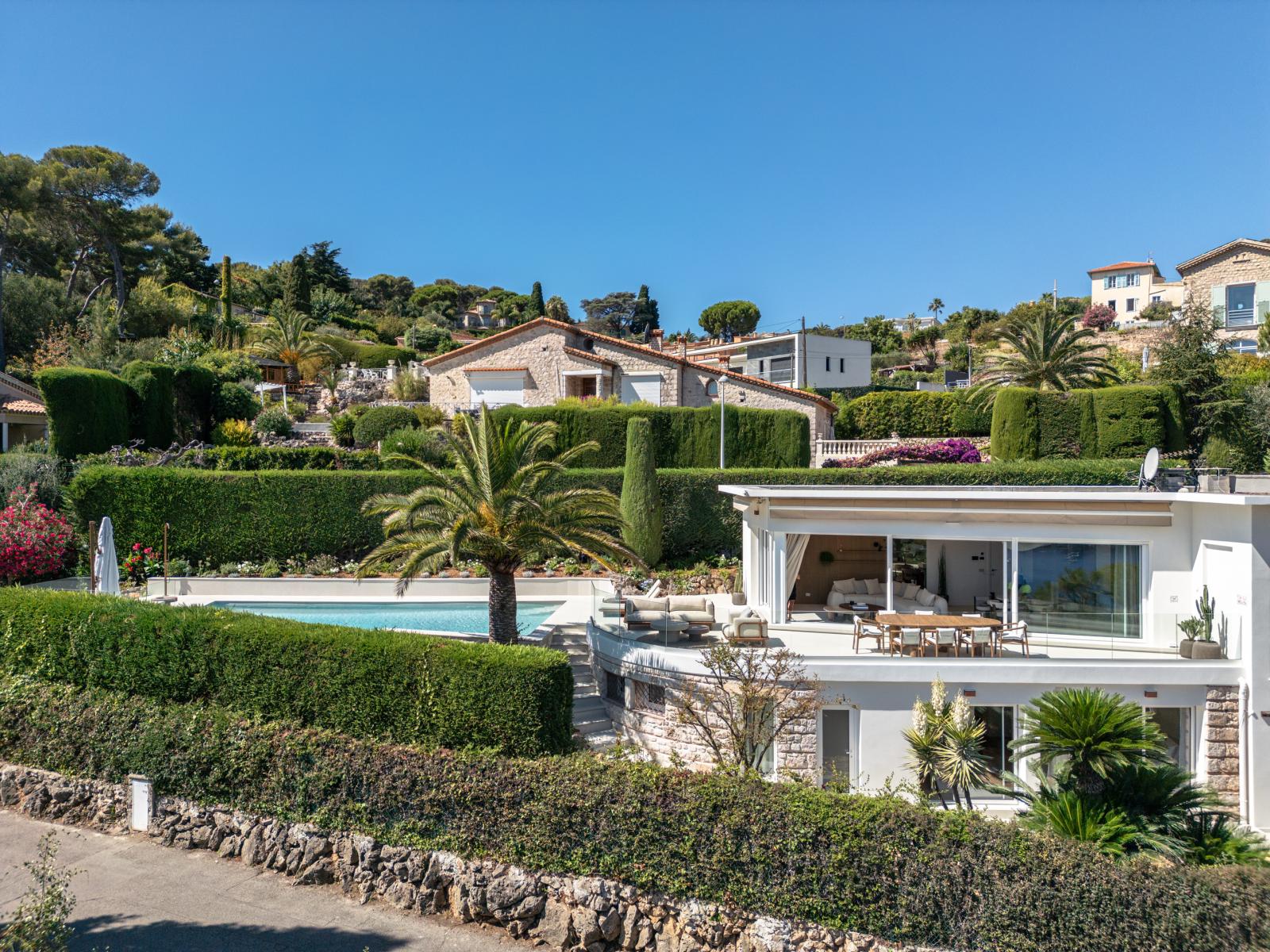 Nice – Villa de luxe rénovée avec piscine et vue panoramique