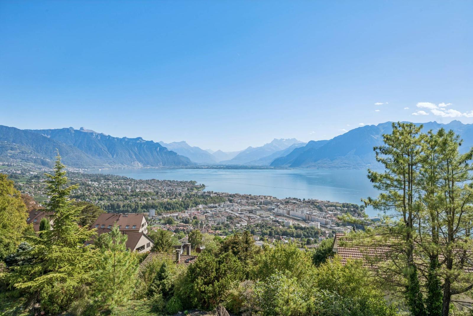Propriété de maître avec vue panoramique sur le lac