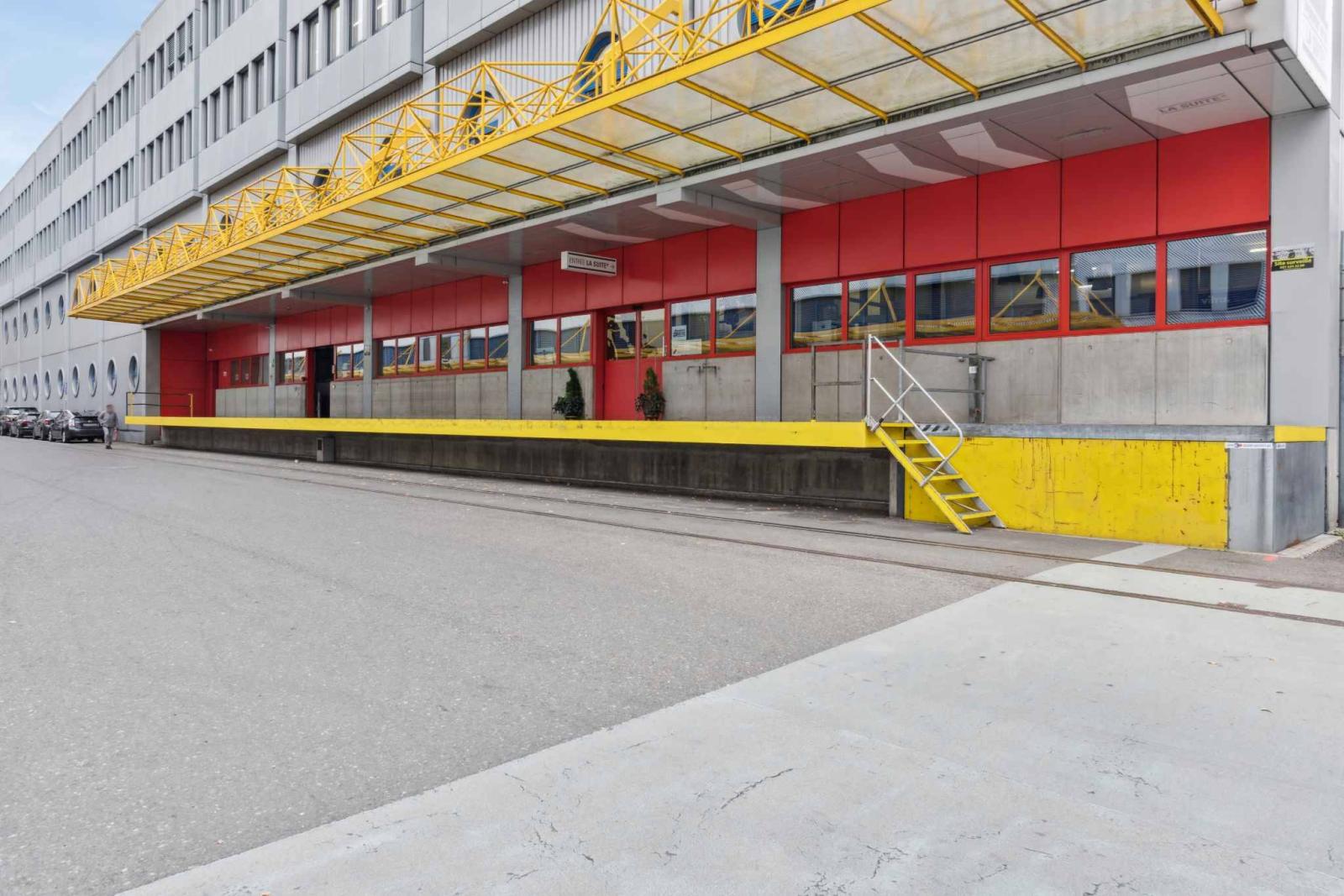 Espace Innovant au Cœur de Lausanne - Idéal pour Laboratoires, Cleantech & Industrie Légère