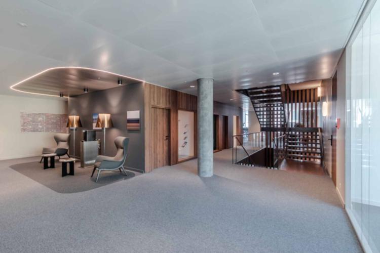 À louer – Bureaux bruts à aménager au Quartier de l’Étang