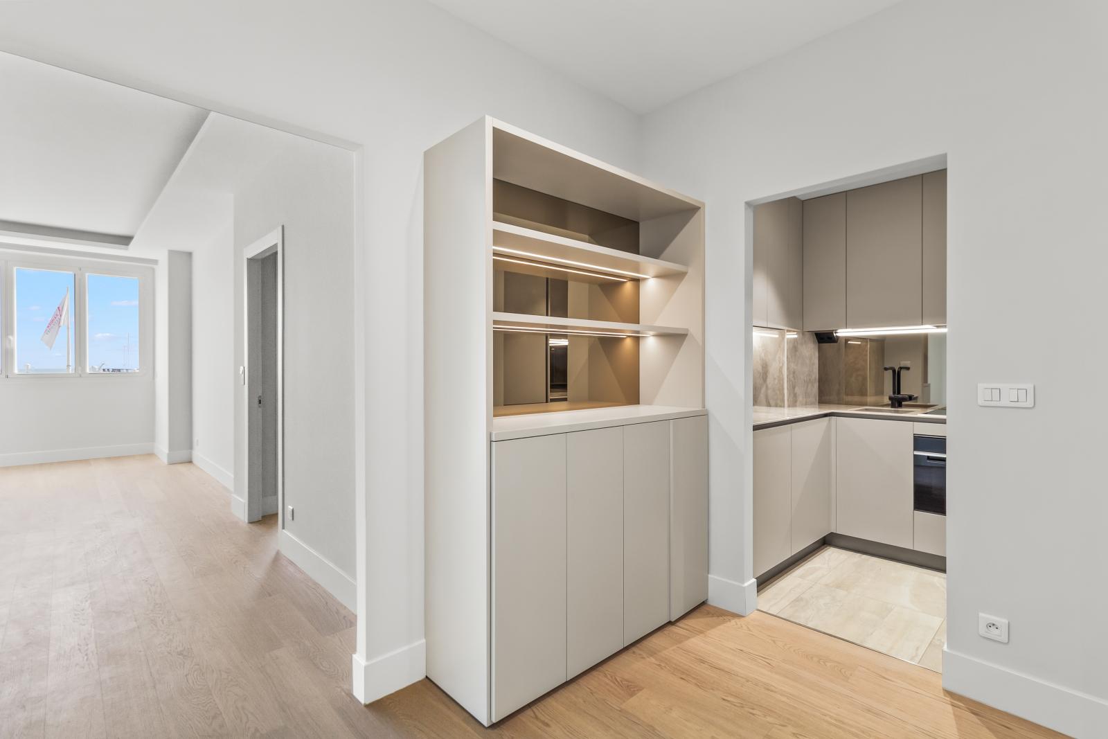 Spacieux 2-Pièces en première ligne du Port Hercule