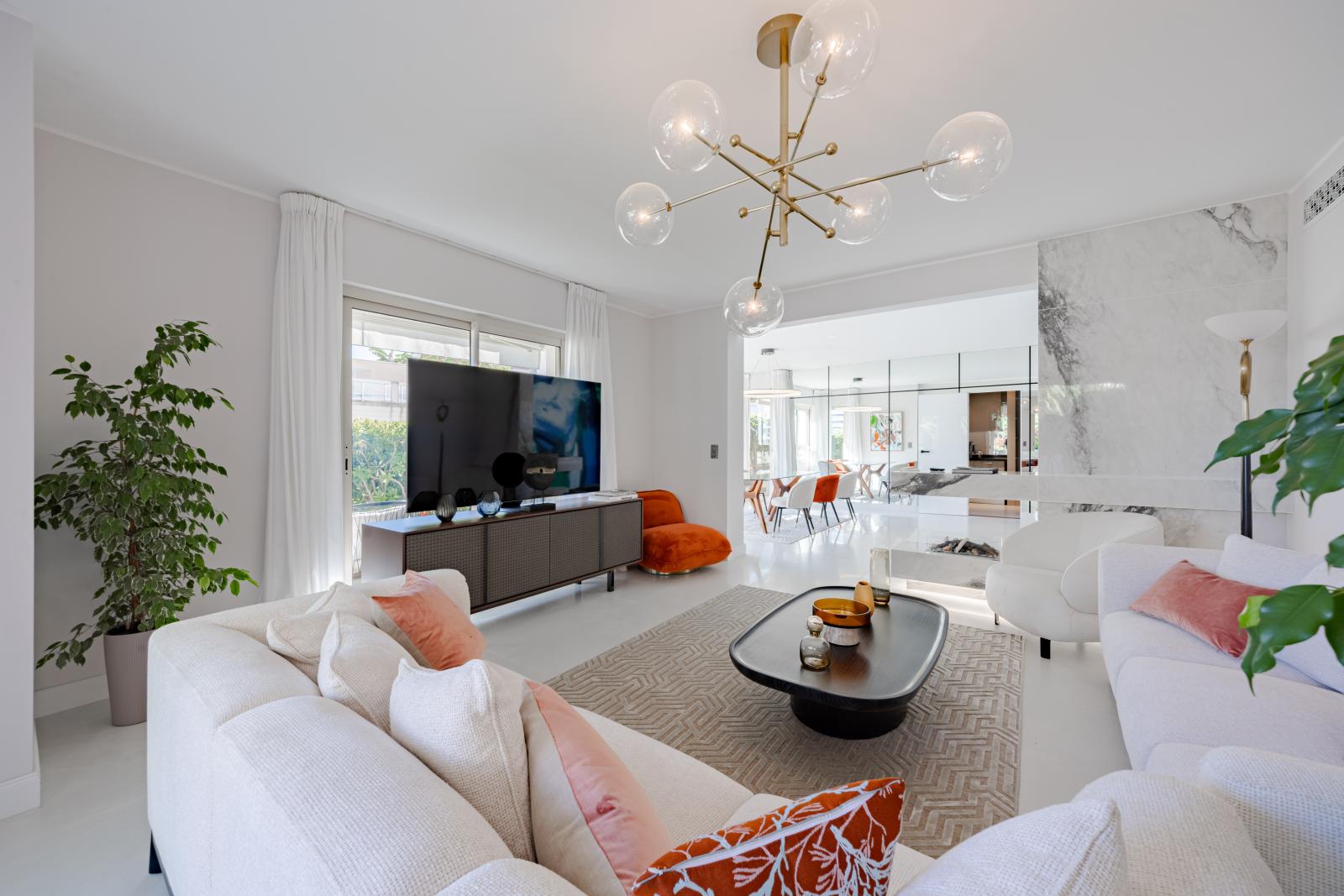 MAGNIQUE PENTHOUSE RENOVE