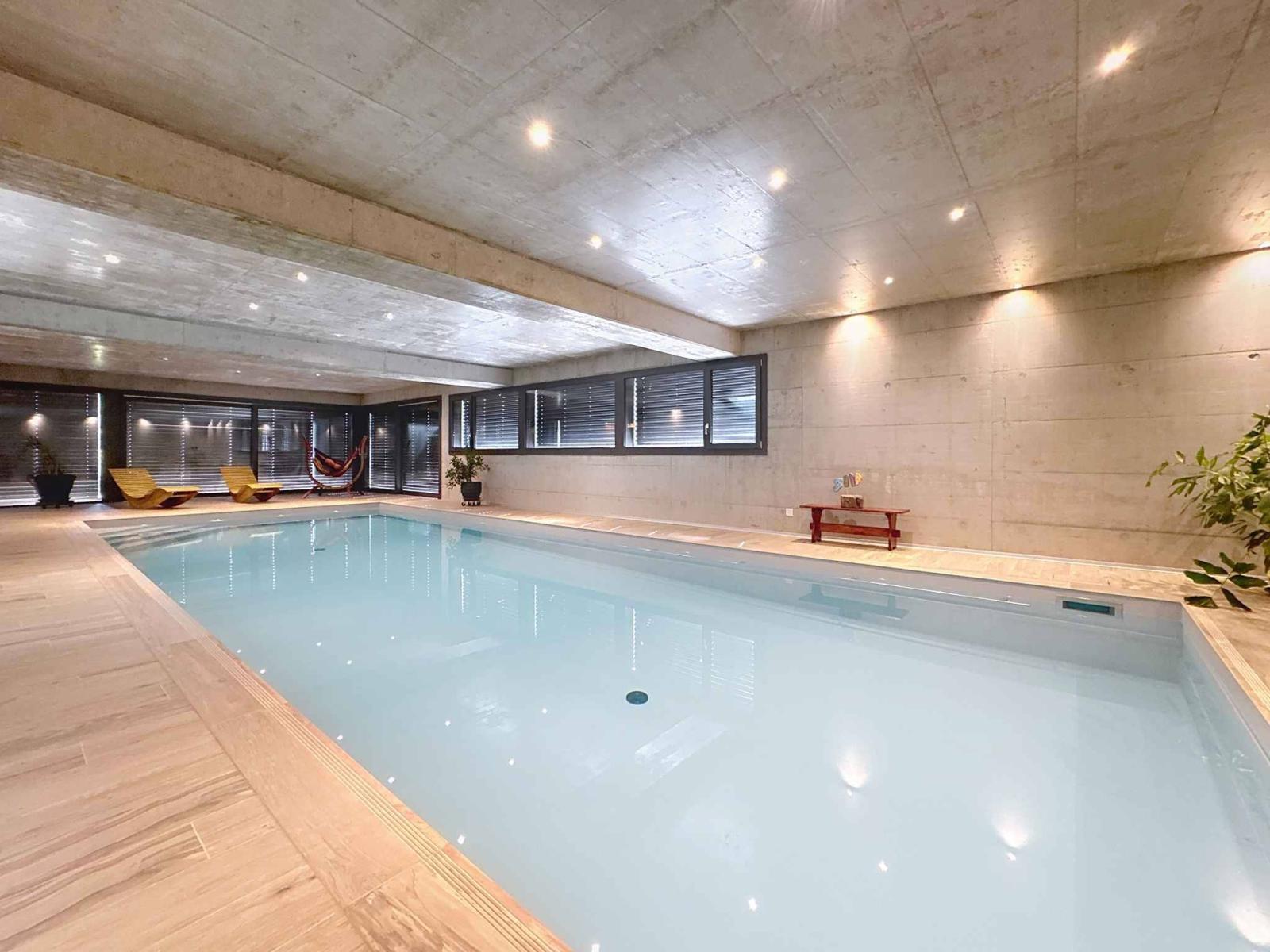 Exceptionnel chalet sur 3 niveaux avec piscine intérieure/ espace bien-être