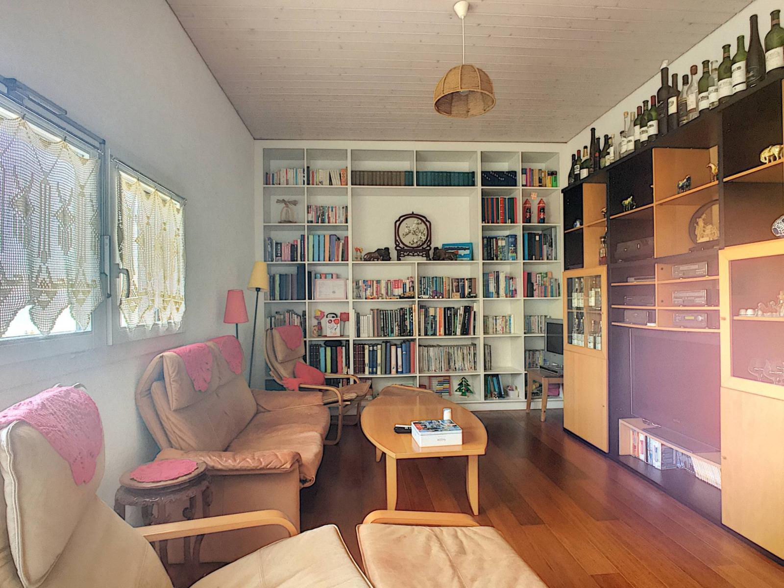 Villa d'architecte 7,5 pièces, vue sur lac et montagne