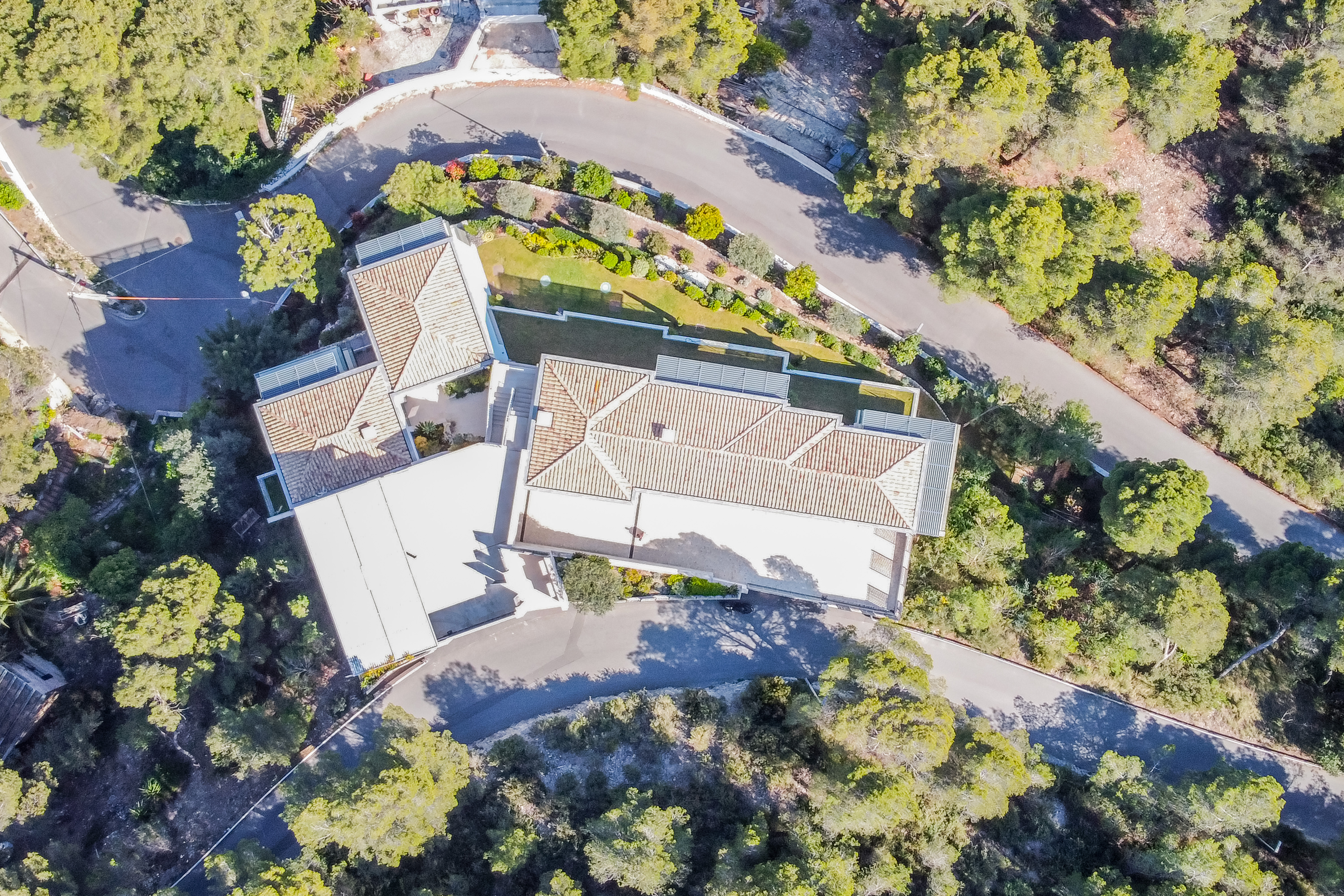 JxpNd_vu-du-ciel-eze-valeri-agency-by-jm-barei-cap-d-ail-1786020147.jpg