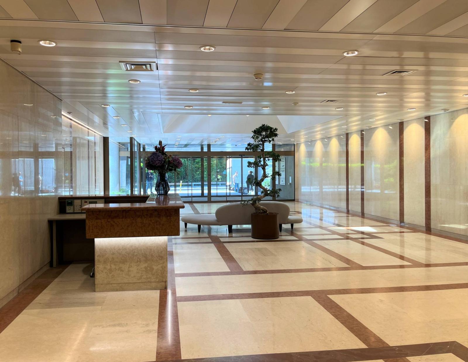 Bureaux lumineux, à deux pas de Blandonnet Centre - 125m2
