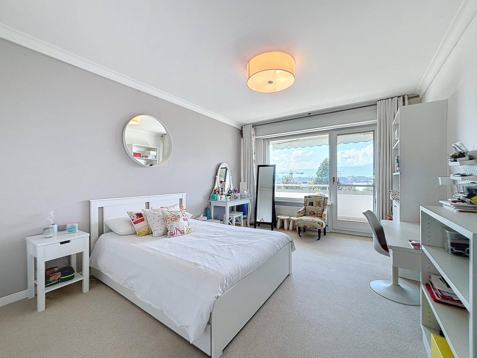 Au coeur de Champel, magnifique appartement traversant de 7.0 pièces