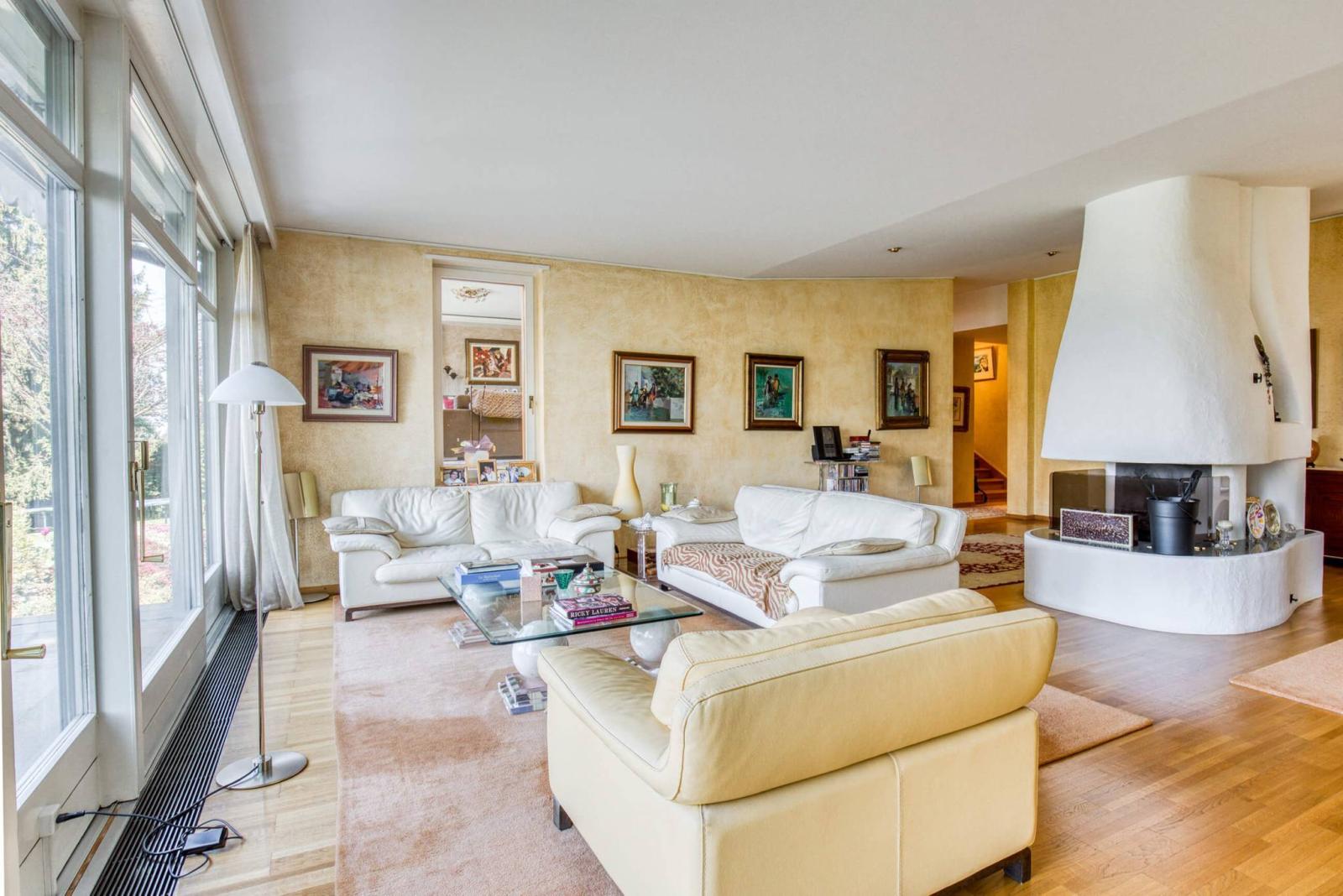 Charmante maison à rénover avec vue sur lac