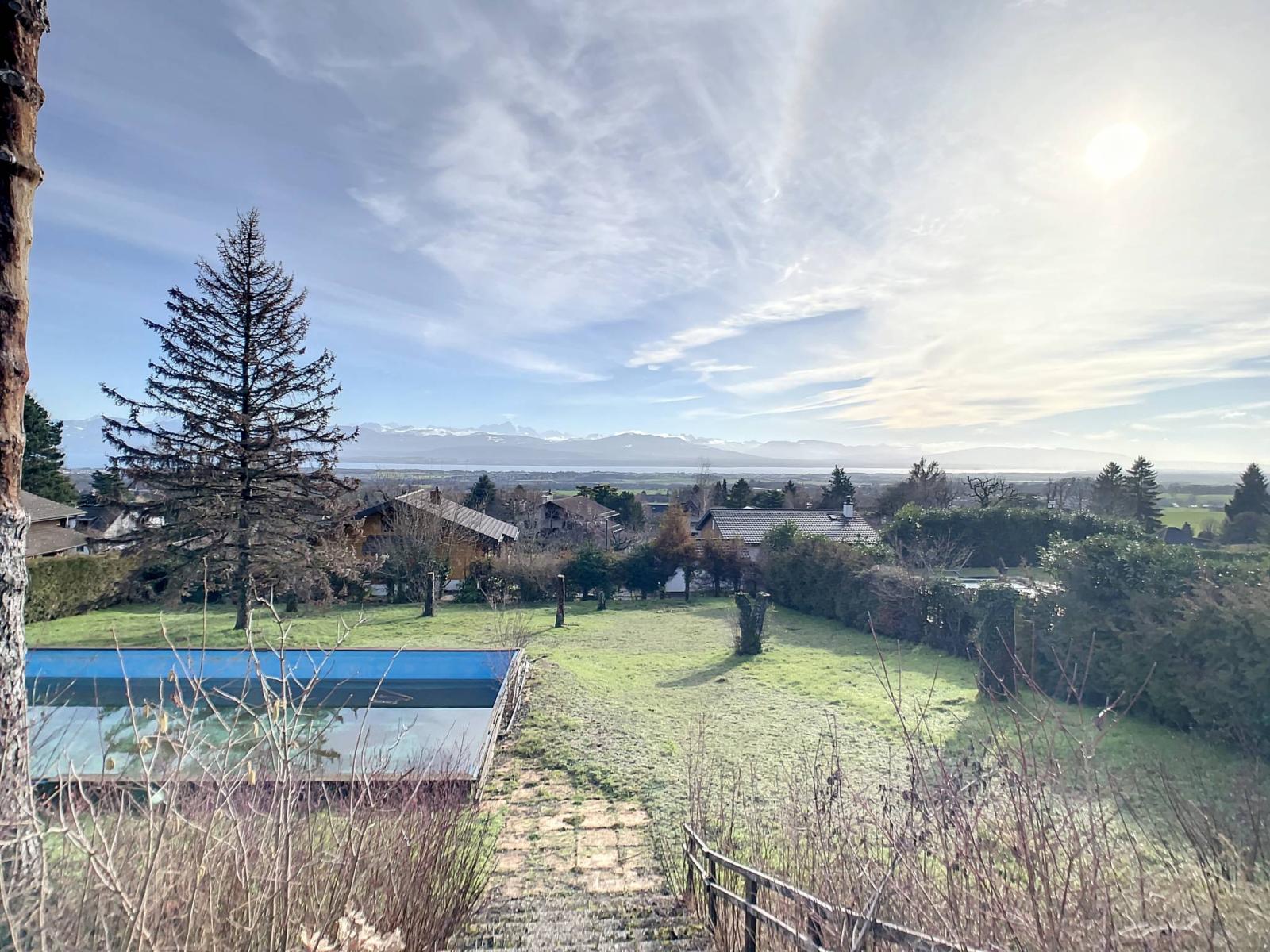 Magnifique terrain à bâtir avec vue sur le lac Léman et les Alpes