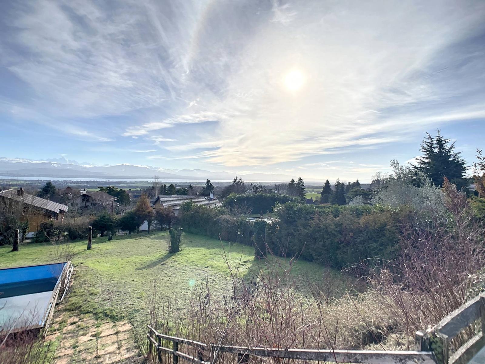Magnifique terrain à bâtir avec vue sur le lac Léman et les Alpes