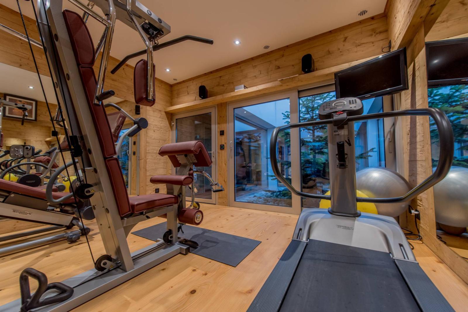 Chalet d’Exception – Ski In / Ski Out sur la Piste du Rouge