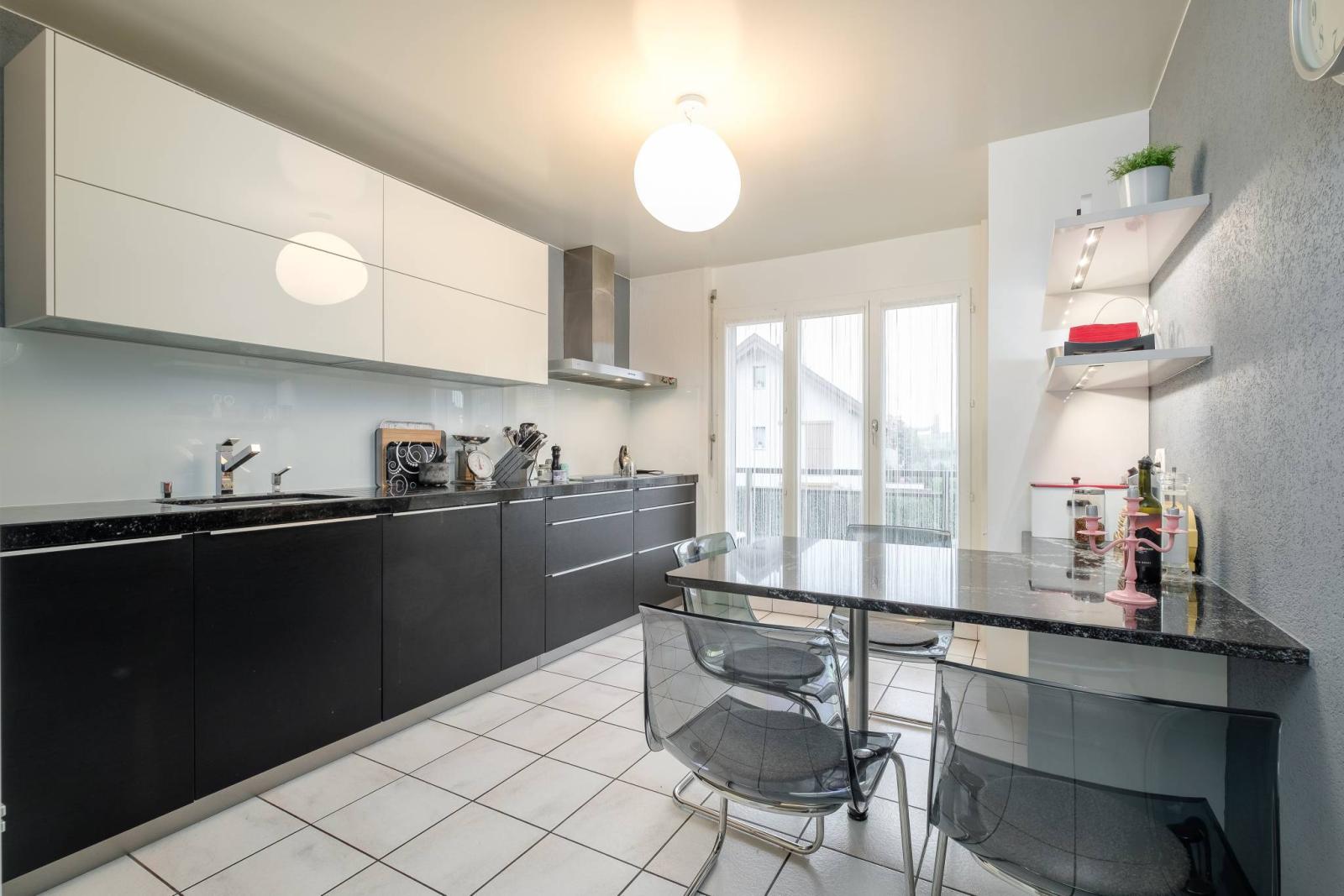 Spacieux duplex en attique de 235 m² entièrement rénové